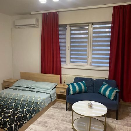 Sofi Studio Central Bukarest Exteriör bild