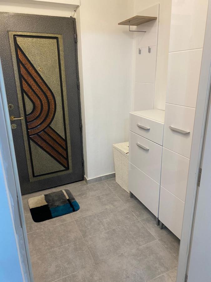 Sofi Studio Central Bukarest Exteriör bild