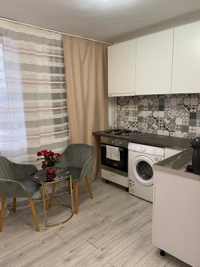 Sofi Studio Central Bukarest Exteriör bild