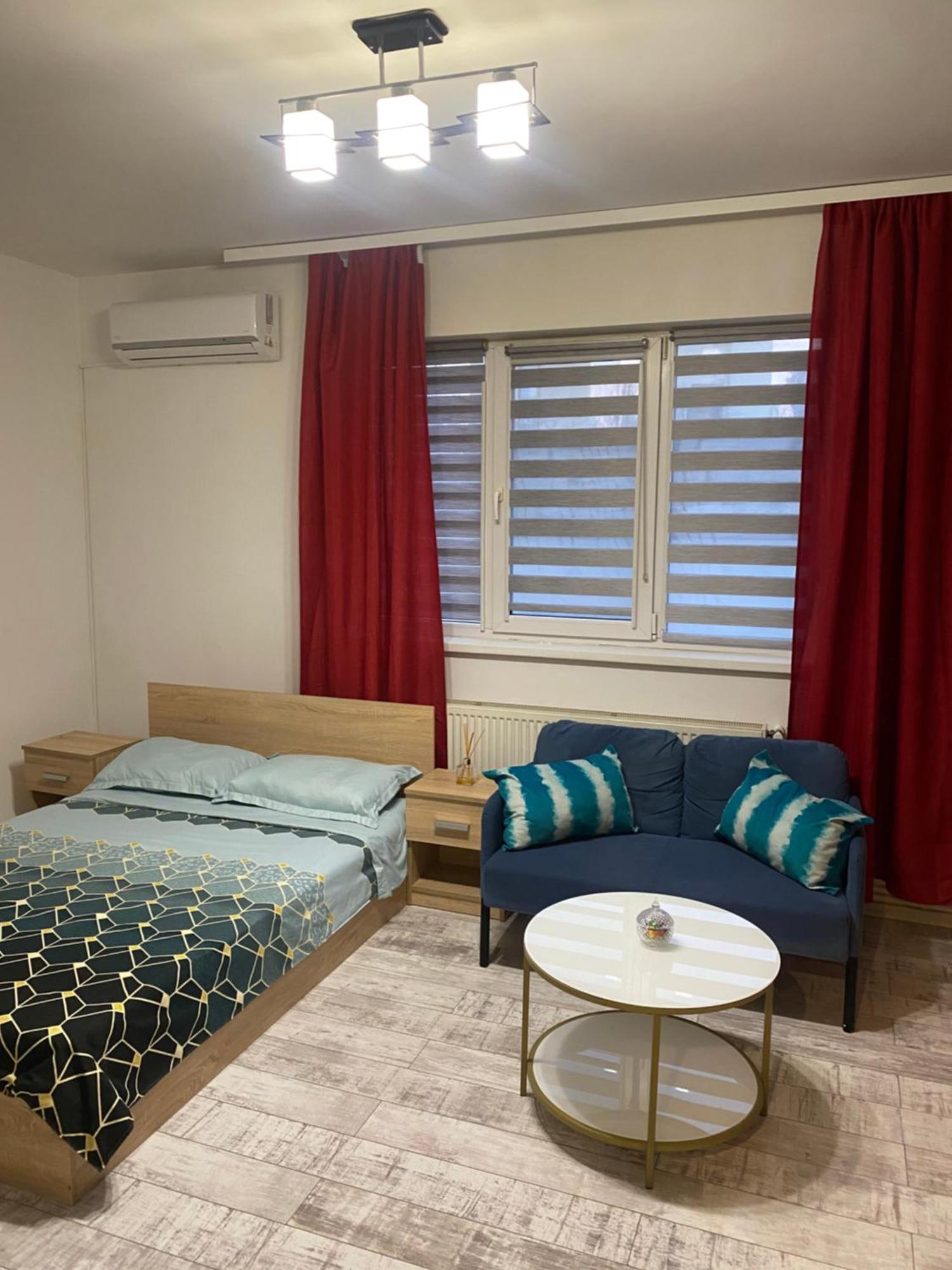 Sofi Studio Central Bukarest Exteriör bild